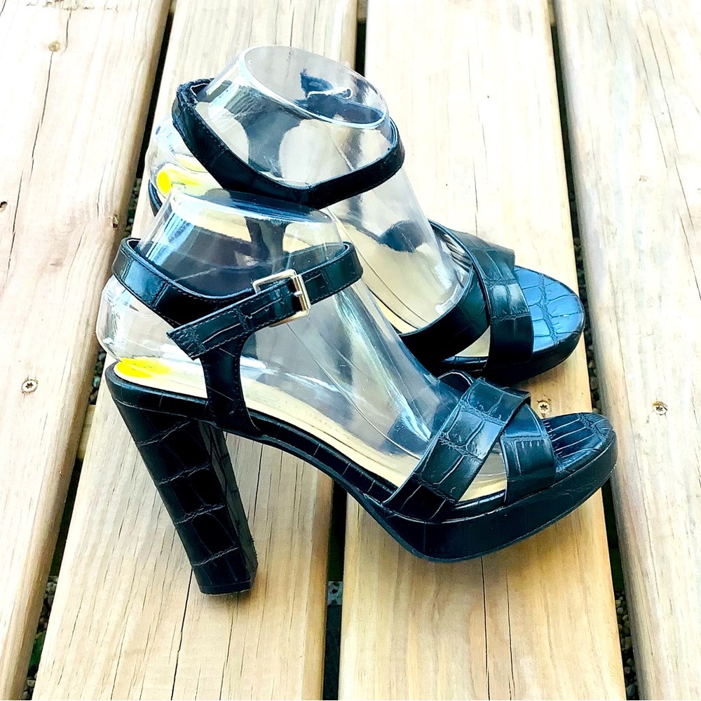 Modern platform sandals🌷